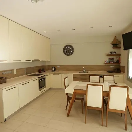 Arthouse Apartment