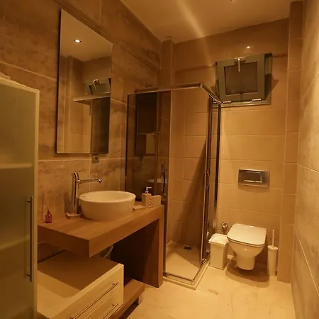 Arthouse Apartment *